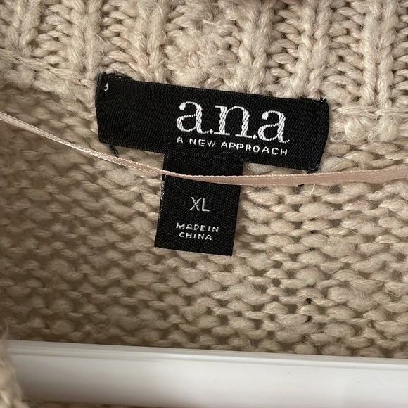 Thrifted Sweater - Picture 3 of 4